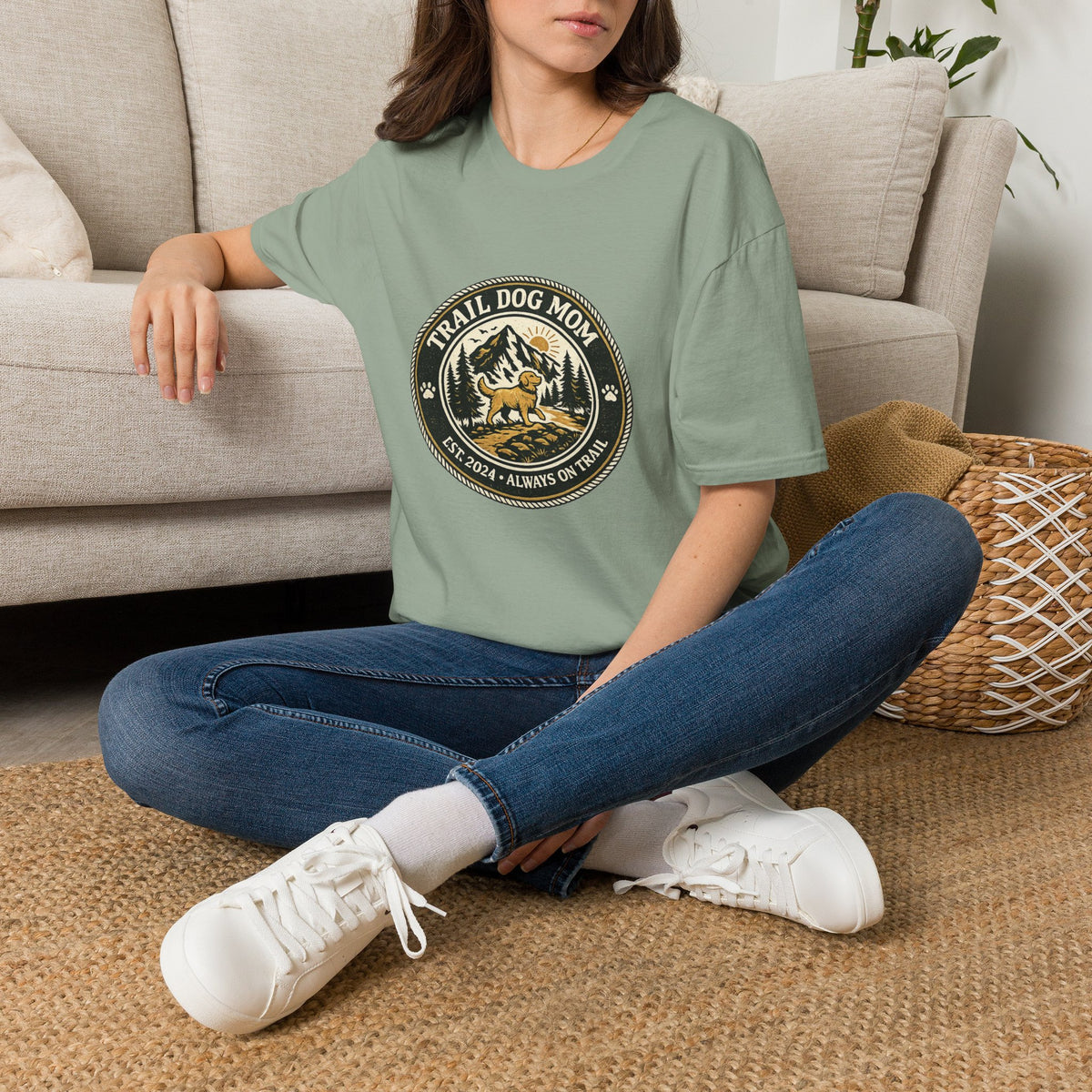 Trail dog mom  T-Shirt